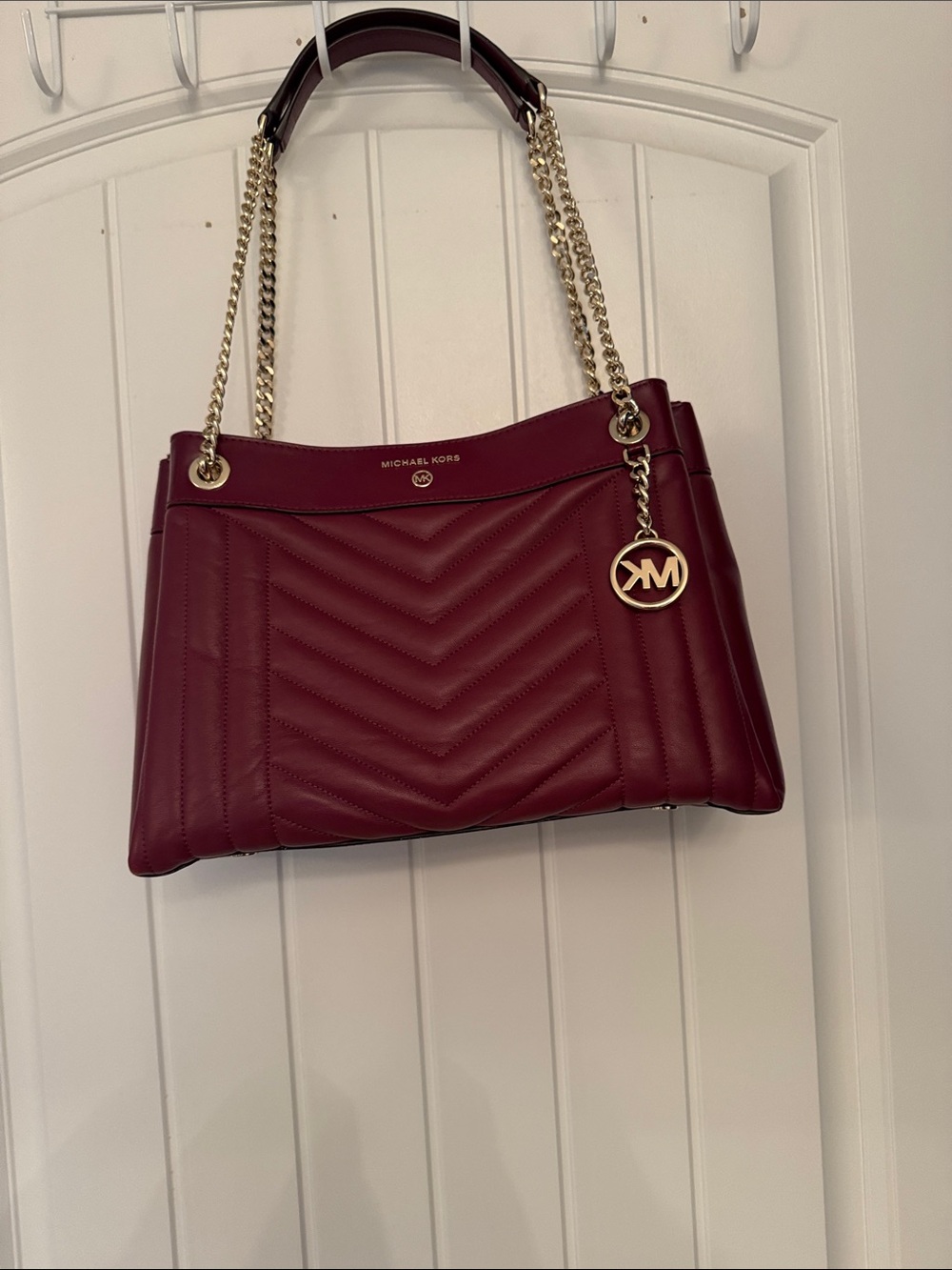 Michael Kors Wine Quilted Chain-Handle Shoulder Bag